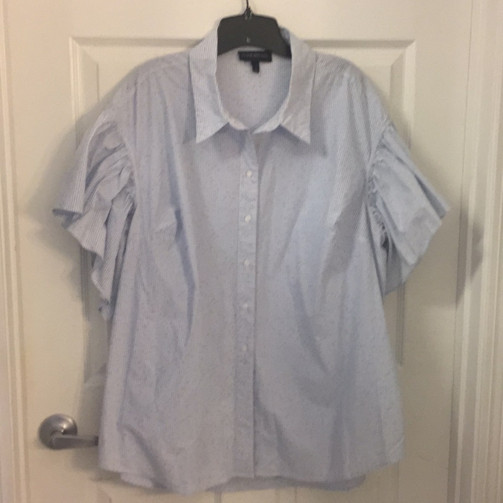 (EUC) Size 22 Pinstripe Top with Subtle Gold